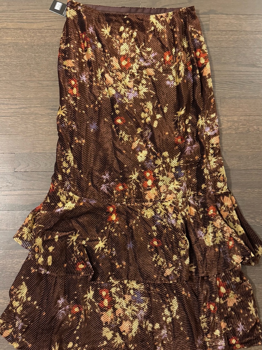 Ralph Lauren floral burnout velvet tiered maxiskirt, size 10 - Picture 4 of 4